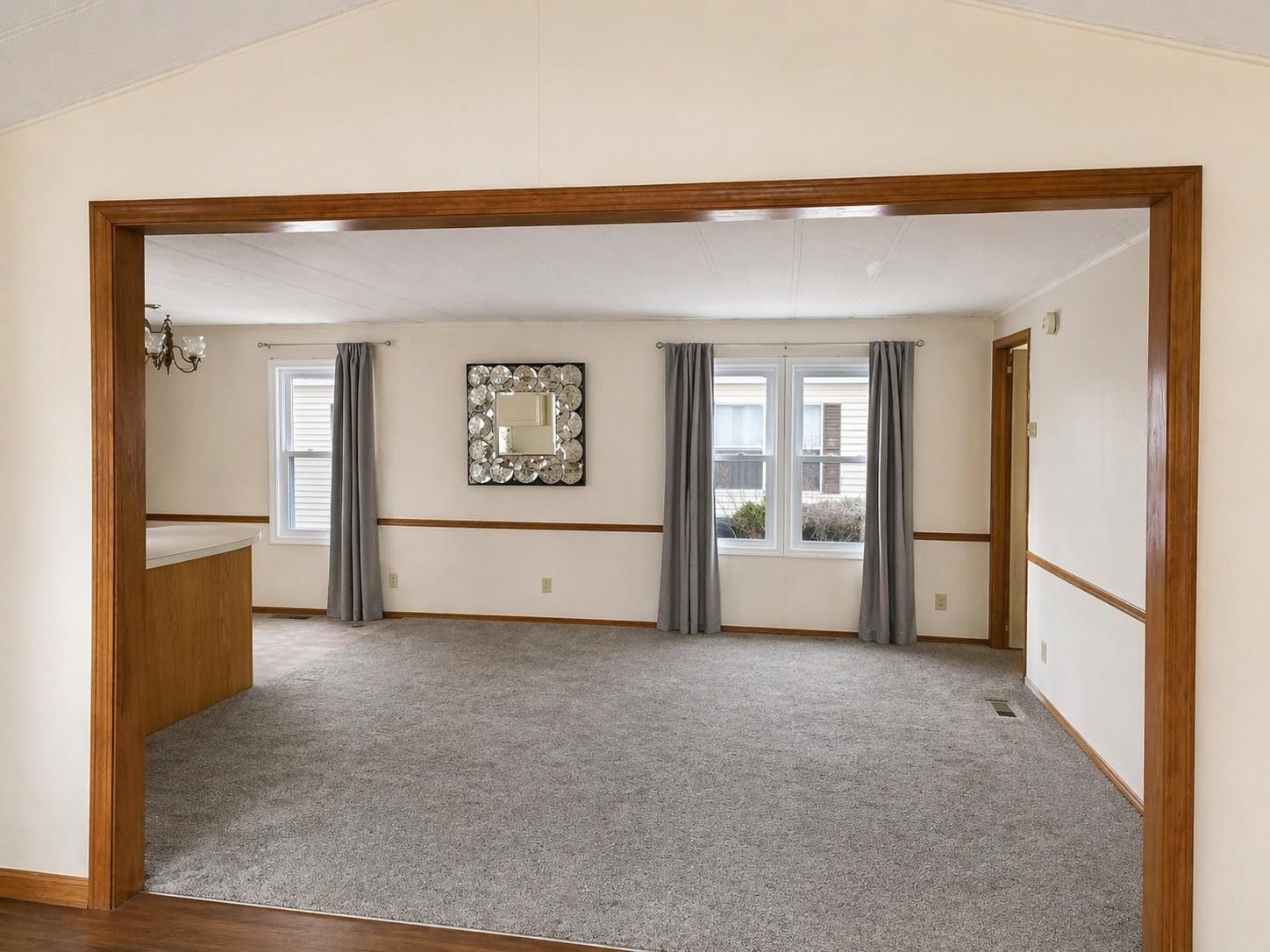 55 Thistle Way Manchester, NH 03109 - Photo 6 of 15