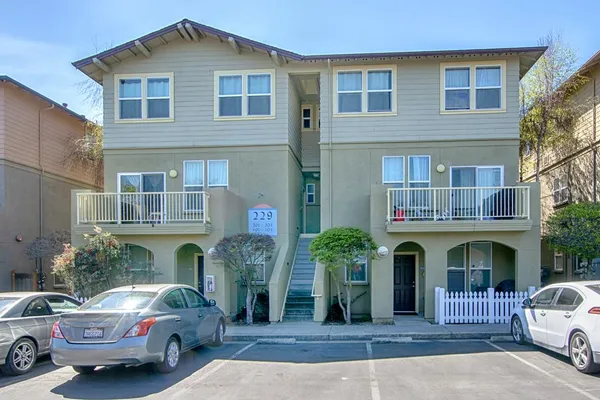 $350,000 | 229 Pacifica Boulevard, Unit 104, Watsonville, CA 95076