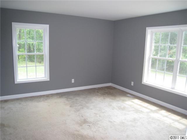 4130 Wycoff Road Sharon, SC 29742 - Photo 4 of 11 an empty room with a window