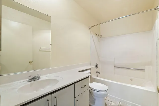 $239,900 | 1700 East Ave Q14, Unit 8, Palmdale, CA 93550