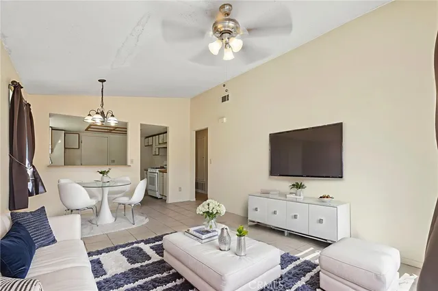 $239,900 | 1700 East Ave Q14, Unit 8, Palmdale, CA 93550