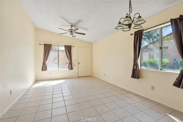 $239,900 | 1700 East Ave Q14, Unit 8, Palmdale, CA 93550