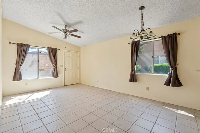 $239,900 | 1700 East Ave Q14, Unit 8, Palmdale, CA 93550