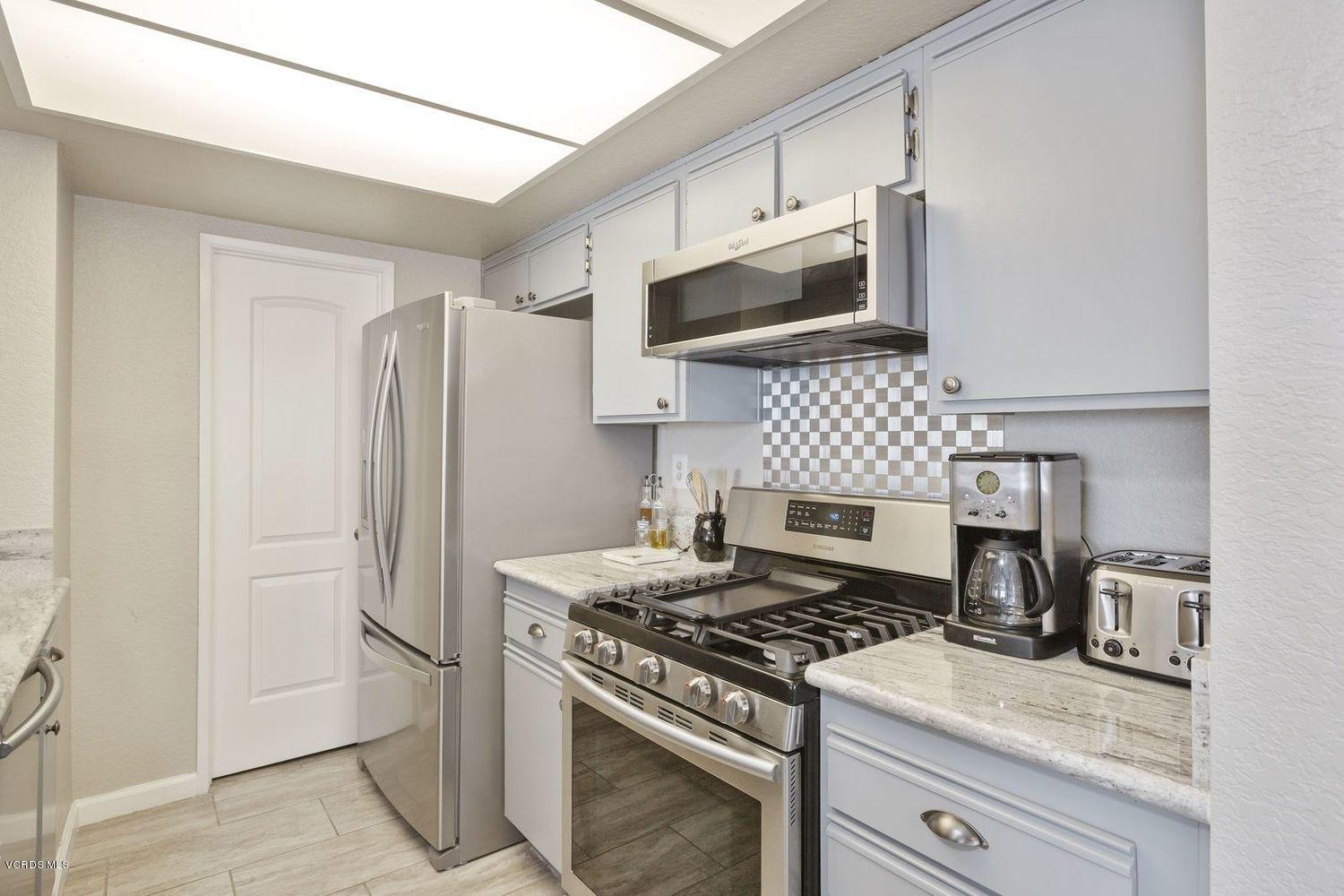1165 Fitzgerald Road, Unit A Simi Valley, CA 93065 - Photo 8 of 18 008_1165-fitzgerald-rd-1-005