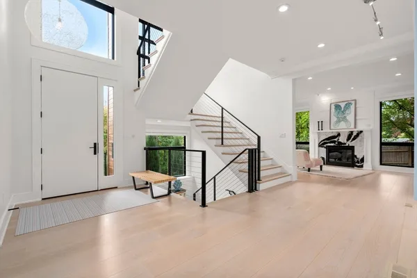 $5,100,000 | 61 Lakeview Avenue, Newton, MA 02460