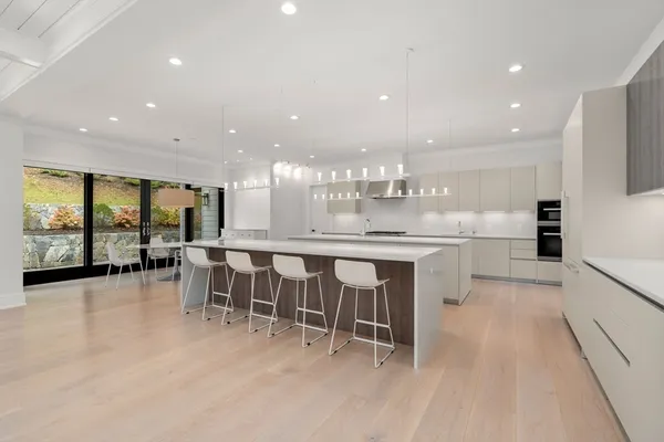 $5,100,000 | 61 Lakeview Avenue, Newton, MA 02460