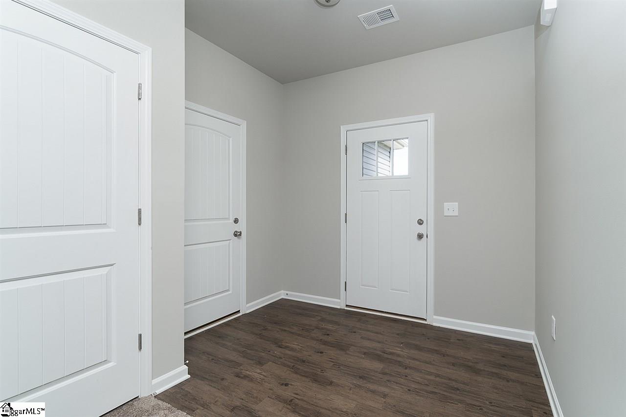 206 Hampton Road Greer, SC 29651 - Photo 2 of 24 Gallery Image 2