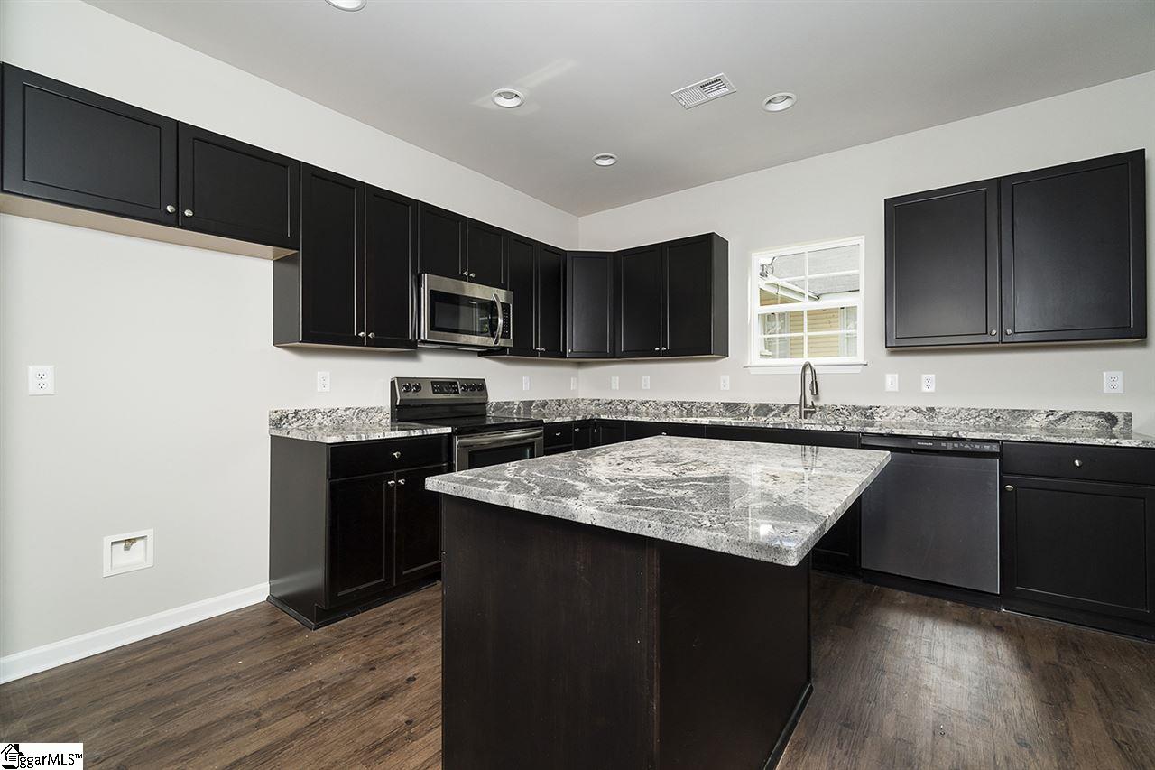 206 Hampton Road Greer, SC 29651 - Photo 4 of 24 Gallery Image 4