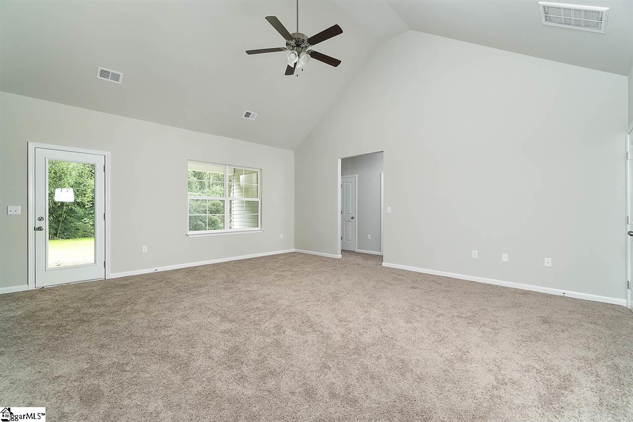 206 Hampton Road Greer, SC 29651 - Photo 6 of 24 Gallery Image 6