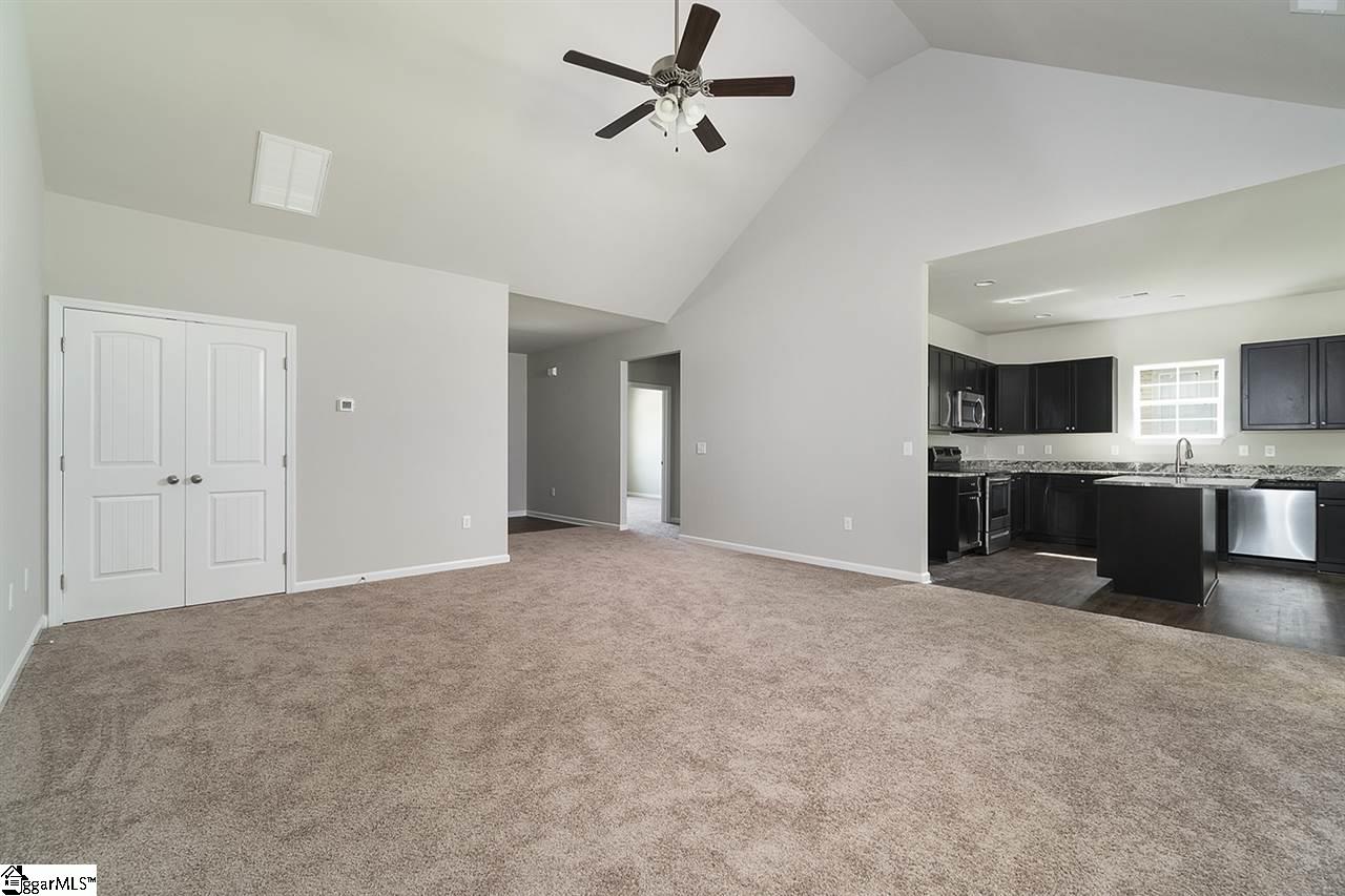206 Hampton Road Greer, SC 29651 - Photo 8 of 24 Gallery Image 8