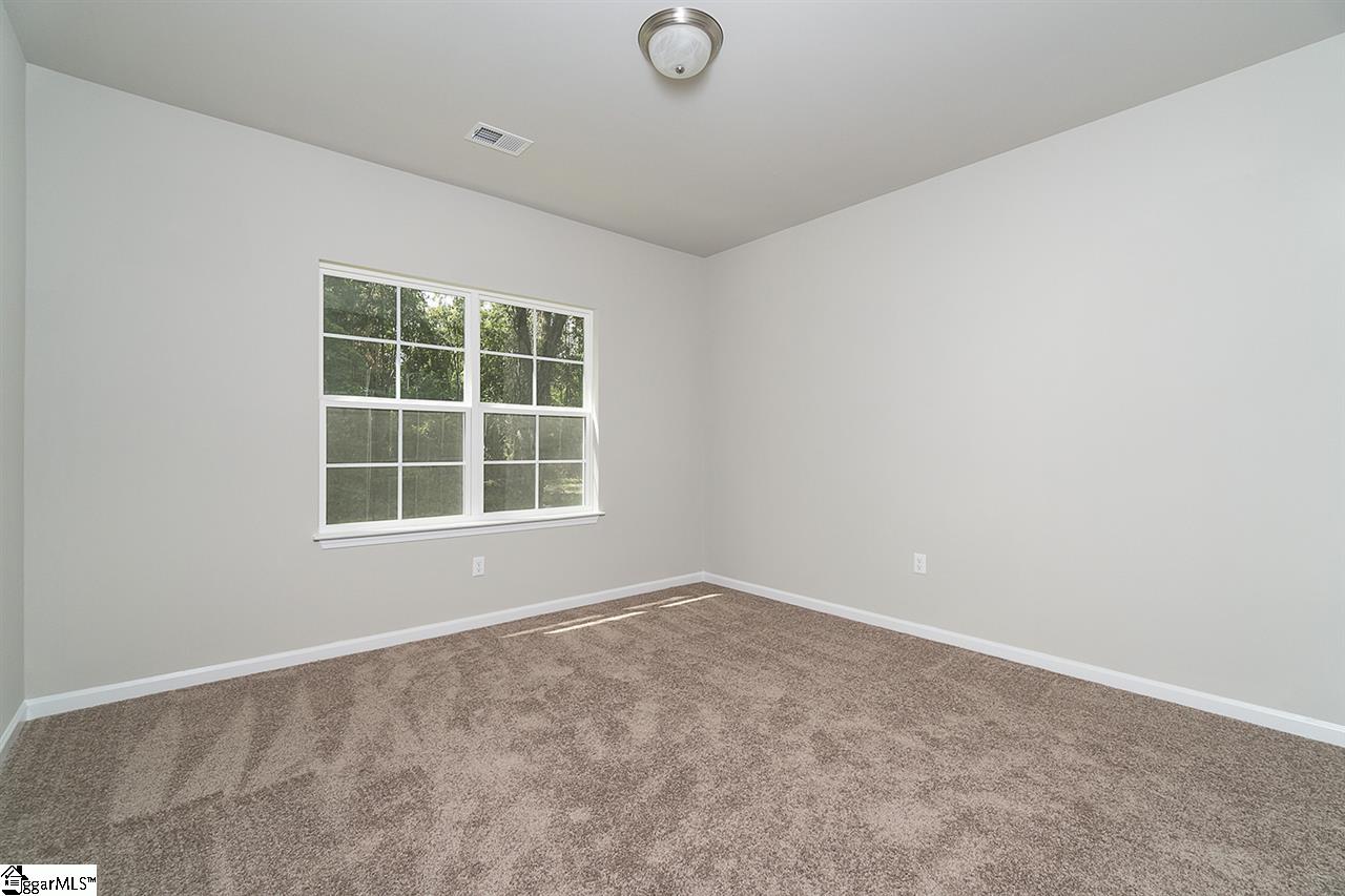 206 Hampton Road Greer, SC 29651 - Photo 10 of 24 Gallery Image 10