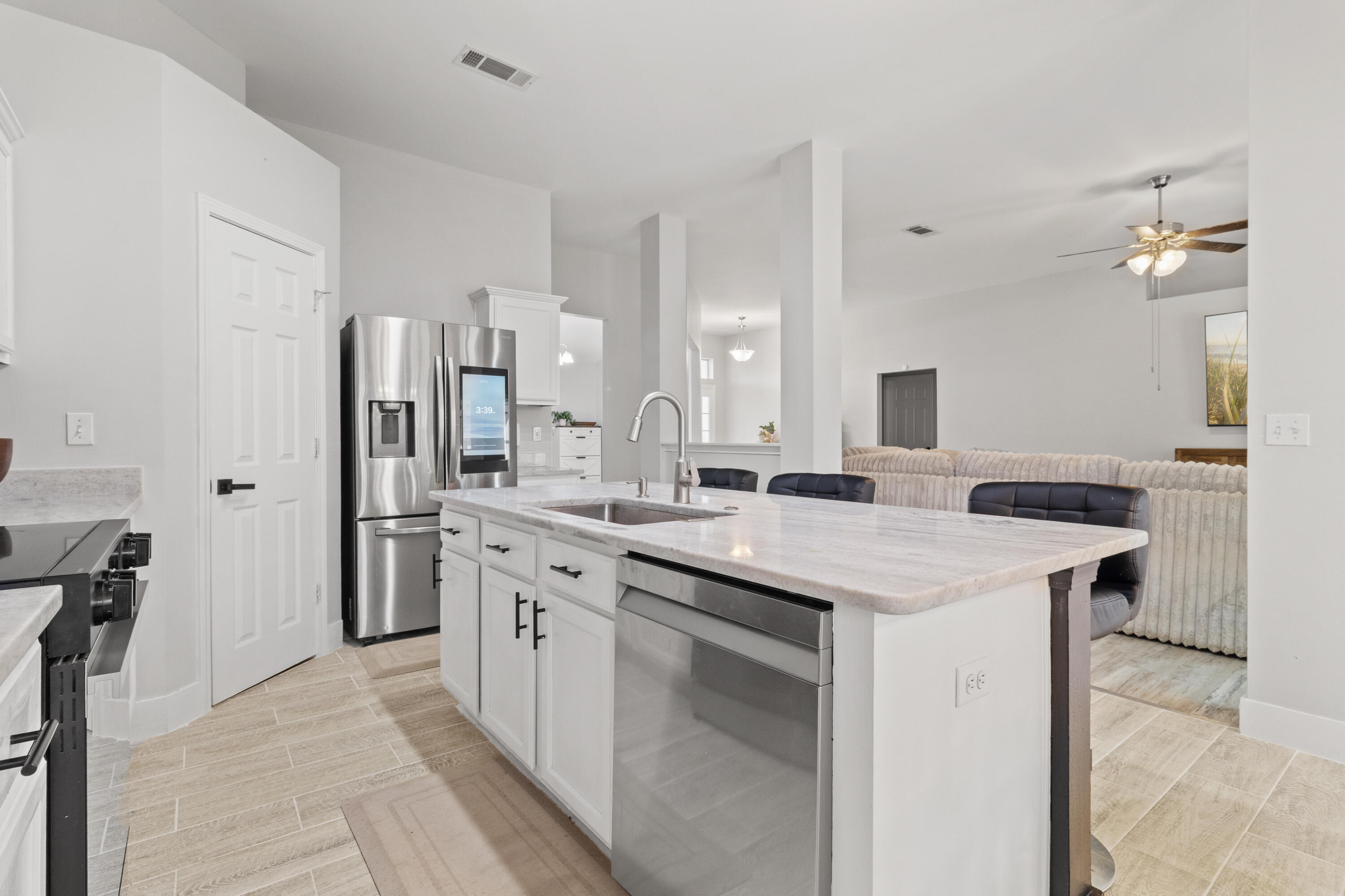 8252 Cosica Boulevard Navarre, FL 32566 - Photo 15 of 51 Kitchen