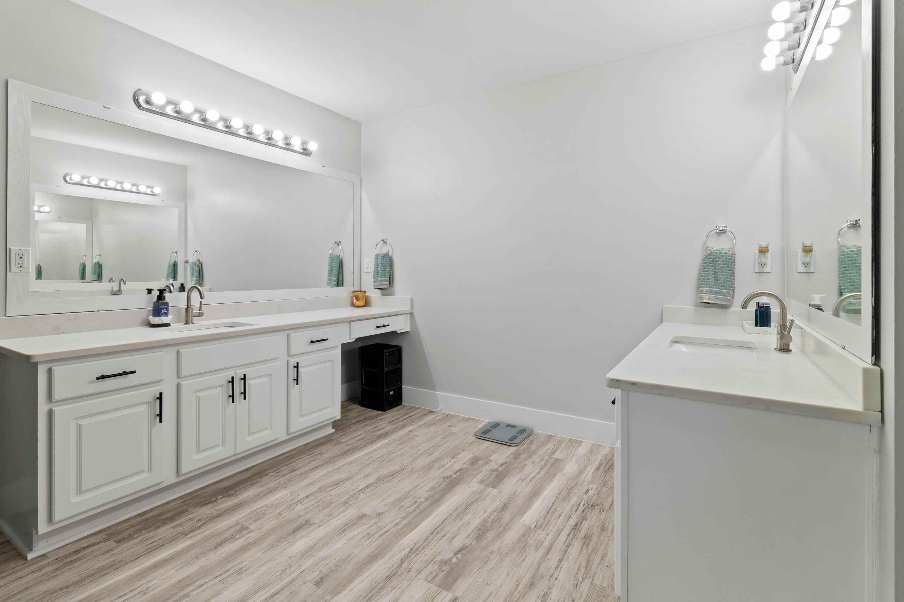 8252 Cosica Boulevard Navarre, FL 32566 - Photo 22 of 51 Master En Suite