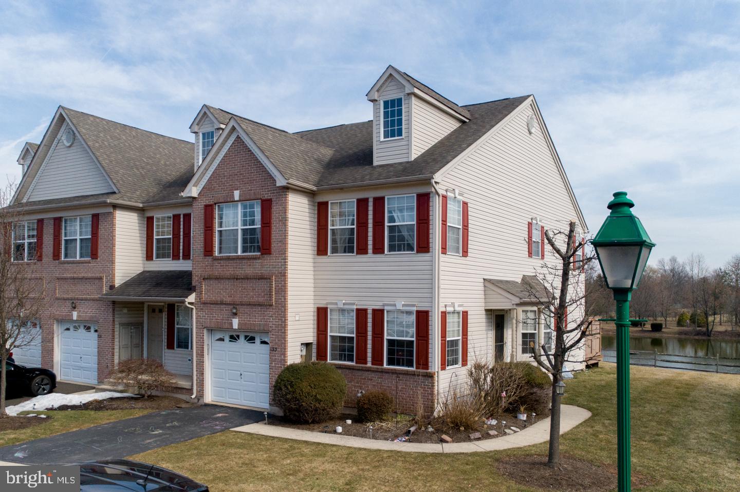 133 Raintree Crossing Hatfield, PA 19440 - Photo 3 of 65 Gallery Image 3