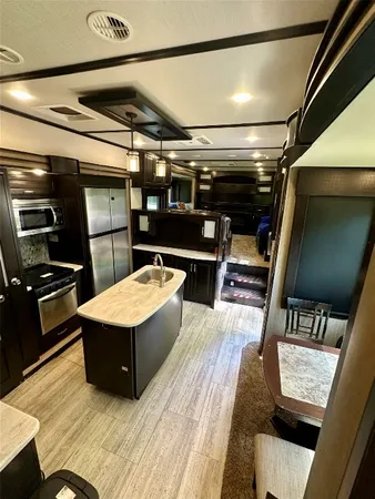 $950 | 143 Moffett Springs Road, Unit B, Huntsville, TX 77320