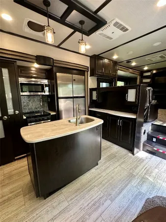 $950 | 143 Moffett Springs Road, Unit B, Huntsville, TX 77320