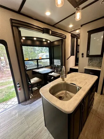 $950 | 143 Moffett Springs Road, Unit B, Huntsville, TX 77320