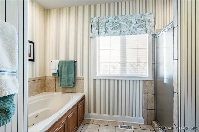 $1,195,000 | 178 Muirfield Court, Sunrise Beach, MO 65079