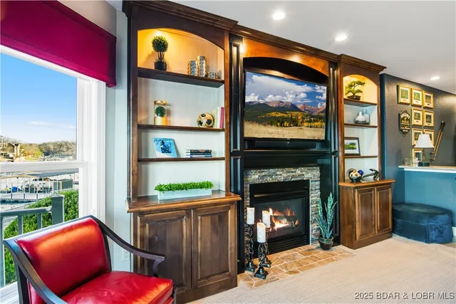 $1,195,000 | 178 Muirfield Court, Sunrise Beach, MO 65079