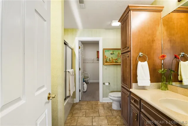 $1,195,000 | 178 Muirfield Court, Sunrise Beach, MO 65079