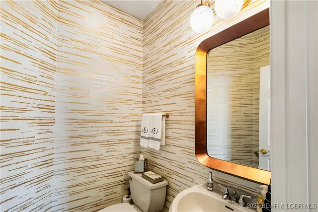 $1,195,000 | 178 Muirfield Court, Sunrise Beach, MO 65079