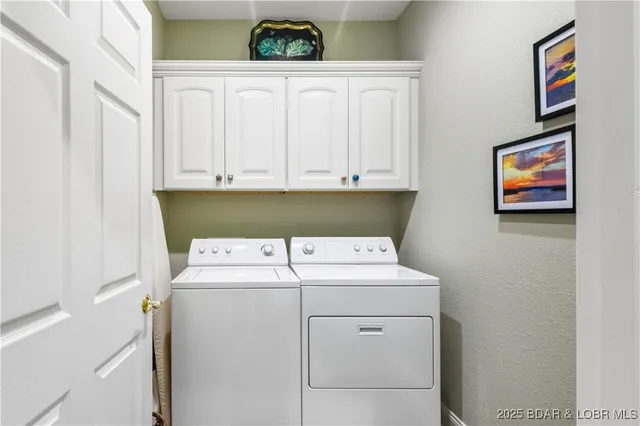 $1,195,000 | 178 Muirfield Court, Sunrise Beach, MO 65079