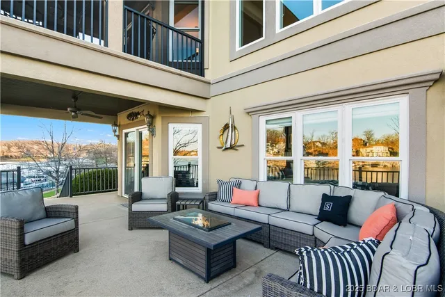 $1,195,000 | 178 Muirfield Court, Sunrise Beach, MO 65079