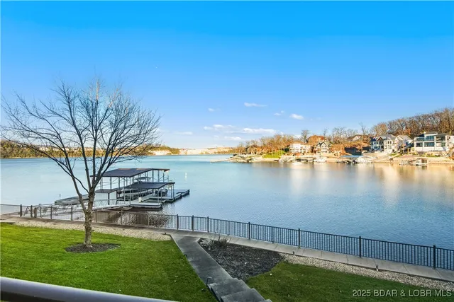 $1,195,000 | 178 Muirfield Court, Sunrise Beach, MO 65079