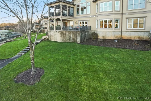 $1,195,000 | 178 Muirfield Court, Sunrise Beach, MO 65079