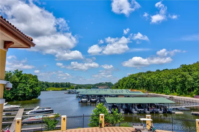 $1,195,000 | 178 Muirfield Court, Sunrise Beach, MO 65079