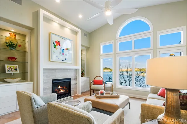 $1,195,000 | 178 Muirfield Court, Sunrise Beach, MO 65079