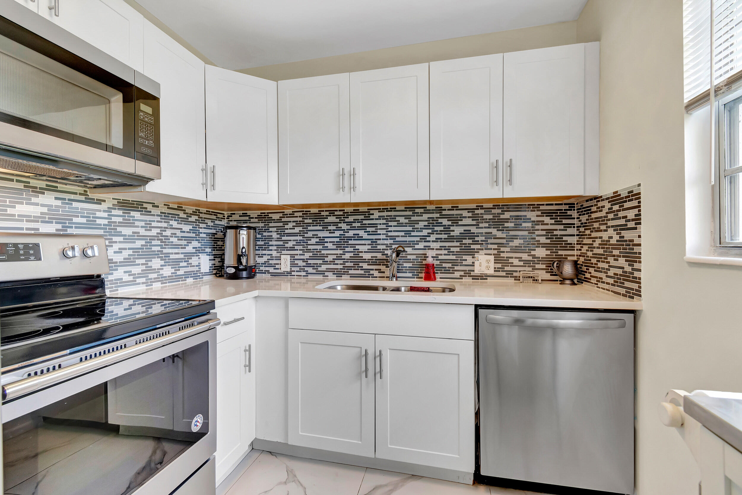 85 Preston F Boca Raton, FL 33434 - Photo 20 of 74 Kitchen 2