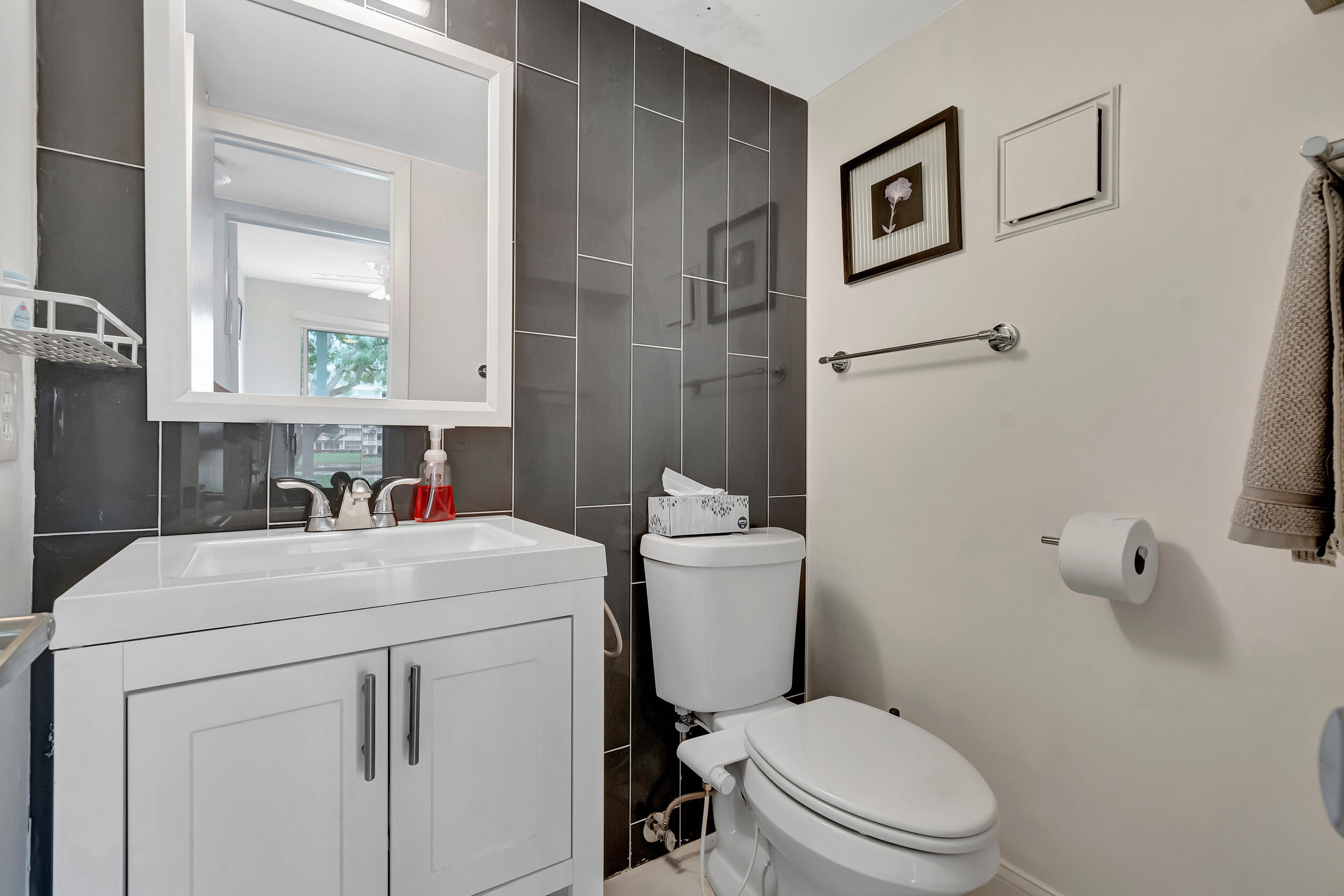 85 Preston F Boca Raton, FL 33434 - Photo 36 of 74 Half Bathroom 2