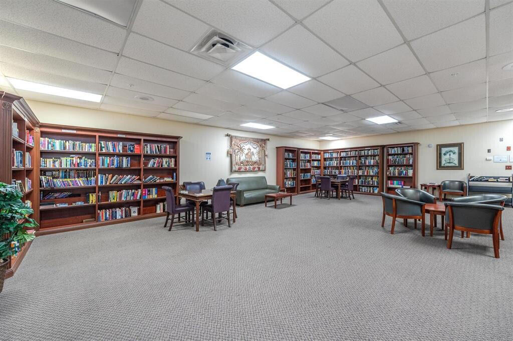 85 Preston F Boca Raton, FL 33434 - Photo 69 of 74 Library