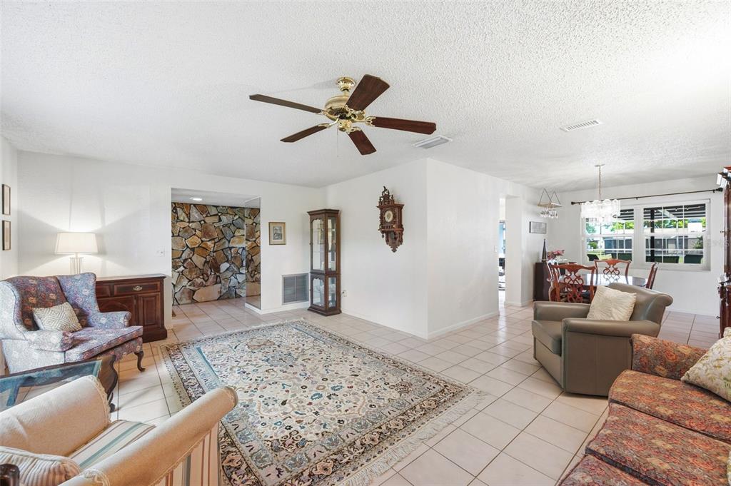 10744 97th Street Largo, FL 33773 - Photo 15 of 67
