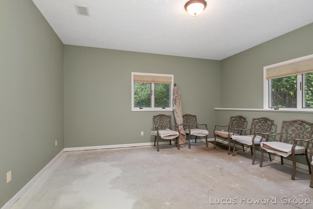 7685 Cascade Road Southeast Grand Rapids, MI 49546 - Photo 19 of 22 IMG_1020