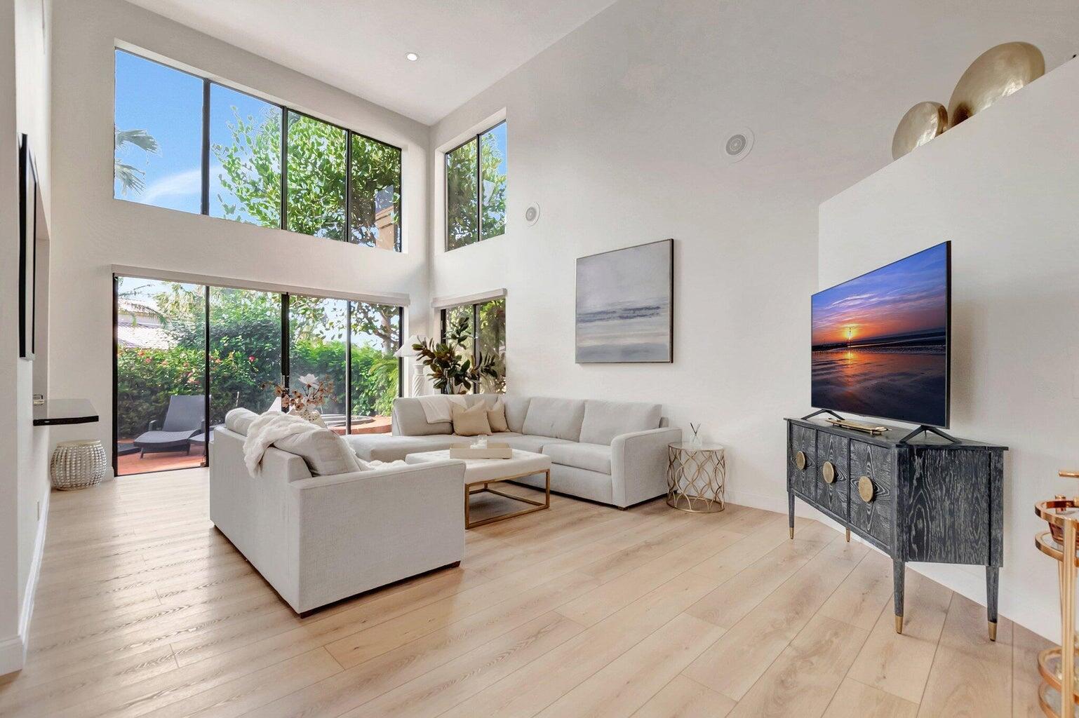 22728 Caravelle Circle Boca Raton, FL 33433 - Photo 4 of 39 5