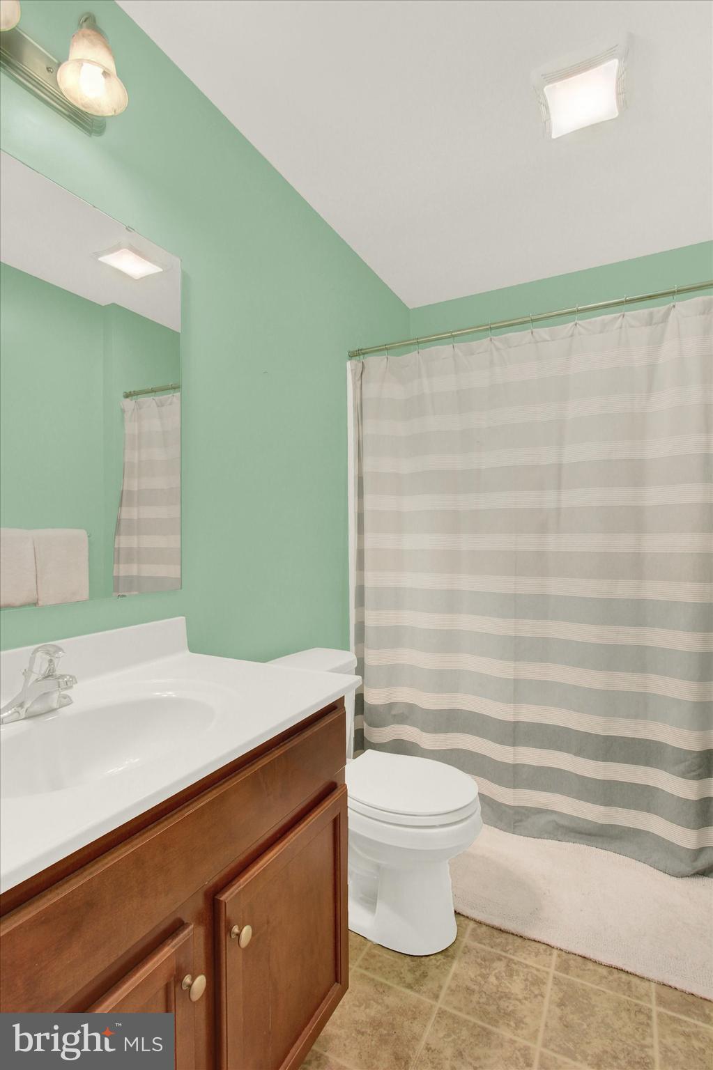 2426 Schultz Way York, PA 17402 - Photo 25 of 32