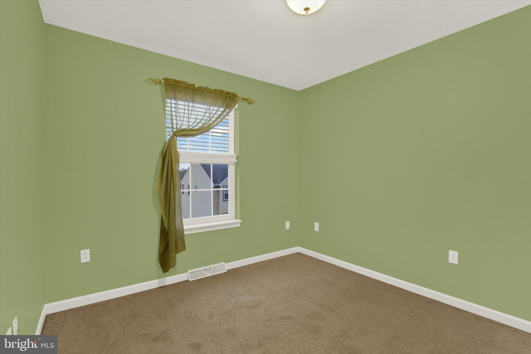 2426 Schultz Way York, PA 17402 - Photo 26 of 32