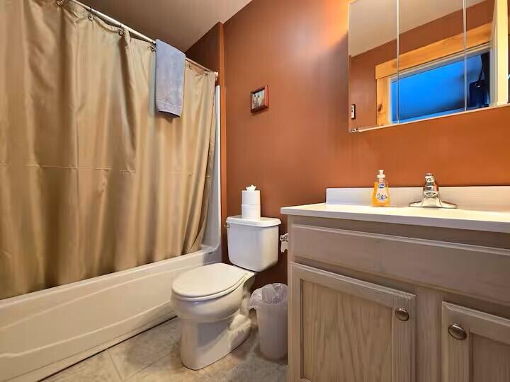 5007 Fall Line Drive, Unit 5007 Carrabassett Valley, ME 04947 - Photo 14 of 18 Primary Bath