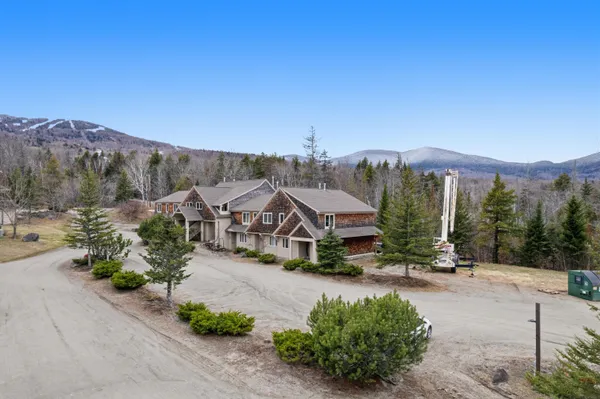 $774,900 | 5007 Fall Line Drive, Unit 5007, Carrabassett Valley, ME 04947