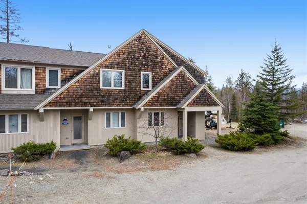 $774,900 | 5007 Fall Line Drive, Unit 5007, Carrabassett Valley, ME 04947