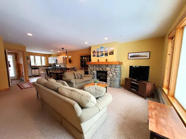 $774,900 | 5007 Fall Line Drive, Unit 5007, Carrabassett Valley, ME 04947