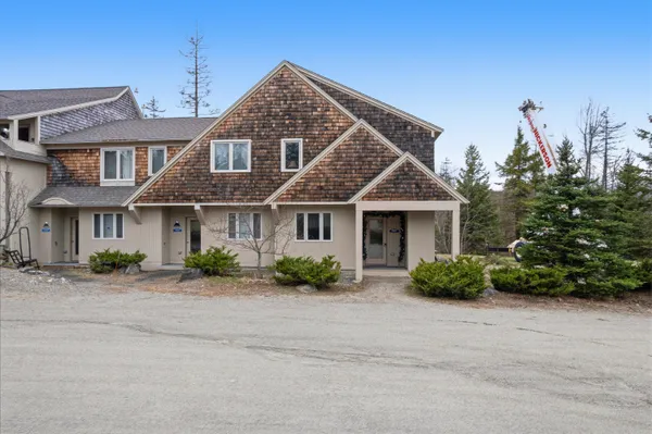 $774,900 | 5007 Fall Line Drive, Unit 5007, Carrabassett Valley, ME 04947