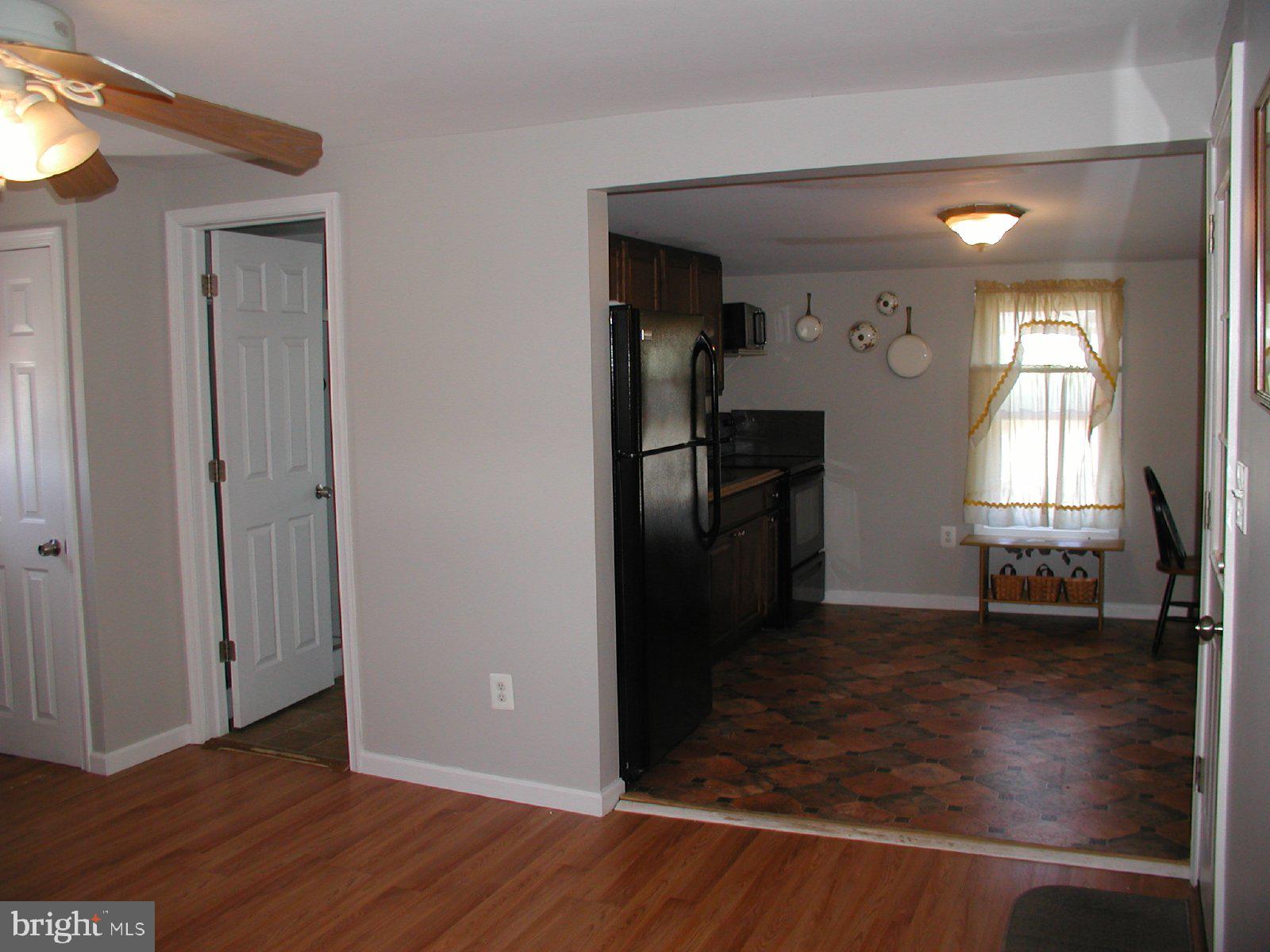 191 West Cohawkin Road, Unit B Clarksboro, NJ 08020 - Photo 3 of 7 Cozy kitchen with inviting charm.