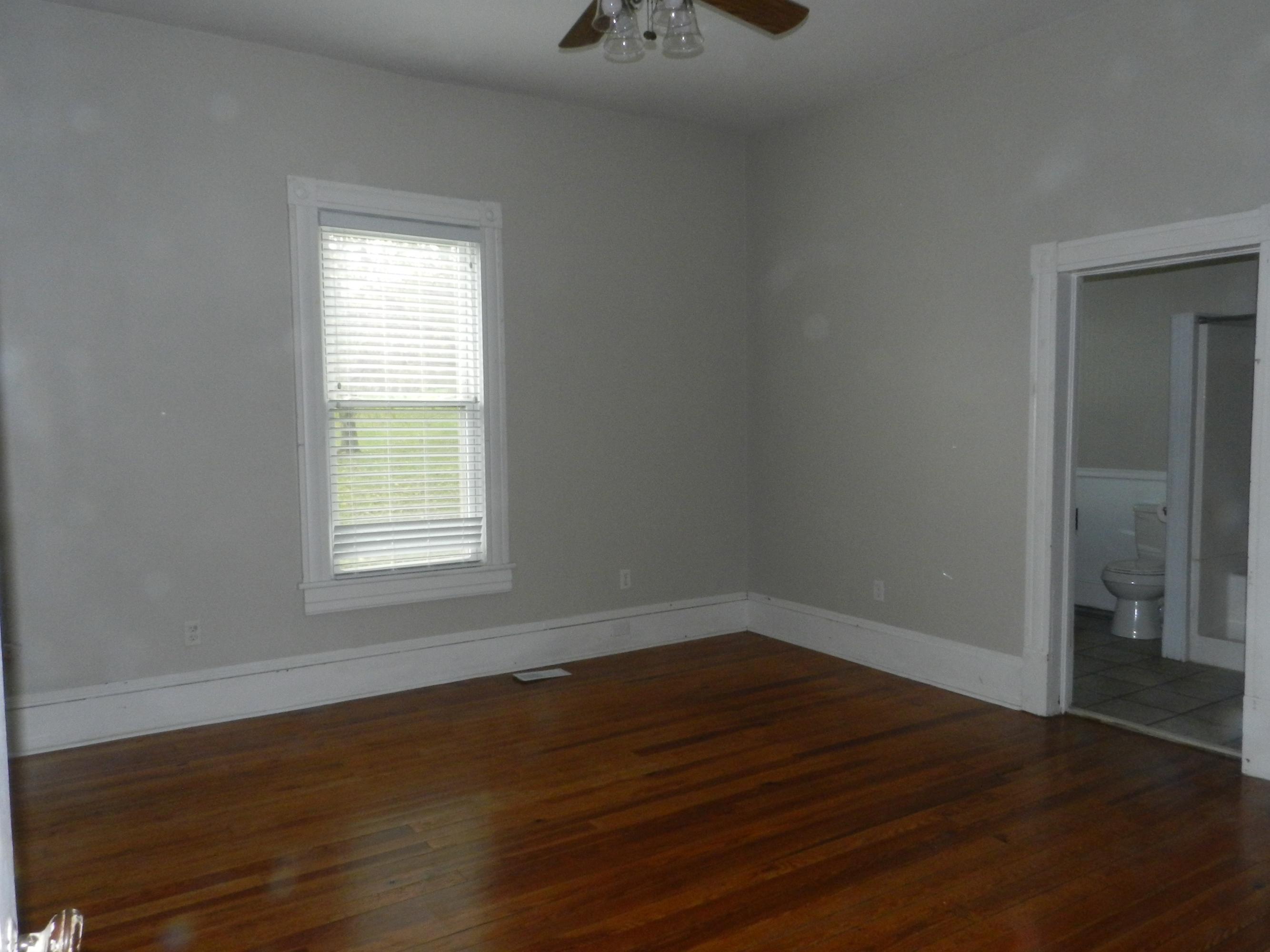 6406 Trevilian Road Roanoke, VA 24019 - Photo 22 of 31 Hardwoods Original to home