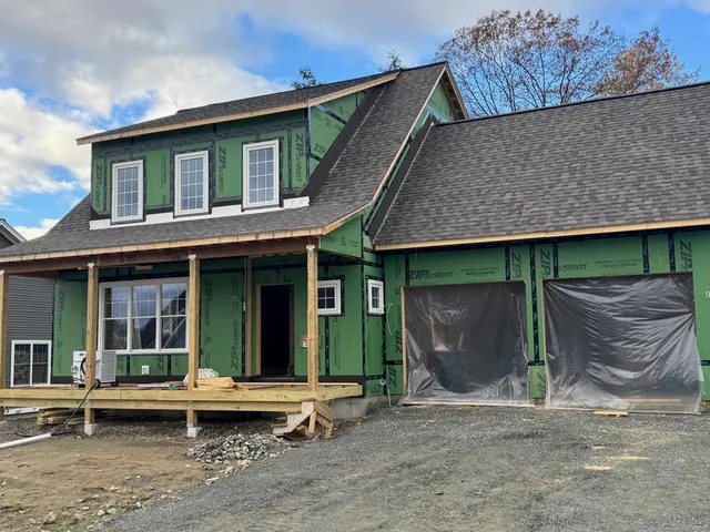 $899,000 | 11 Rock Ridge Boulevard, Lebanon, NH 03784