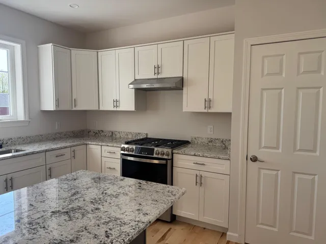 $899,000 | 11 Rock Ridge Boulevard, Lebanon, NH 03784