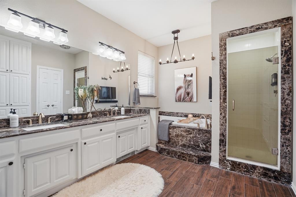 333 Meadow Crest Road Fort Worth, TX 76108 - Photo 22 of 32 master bath