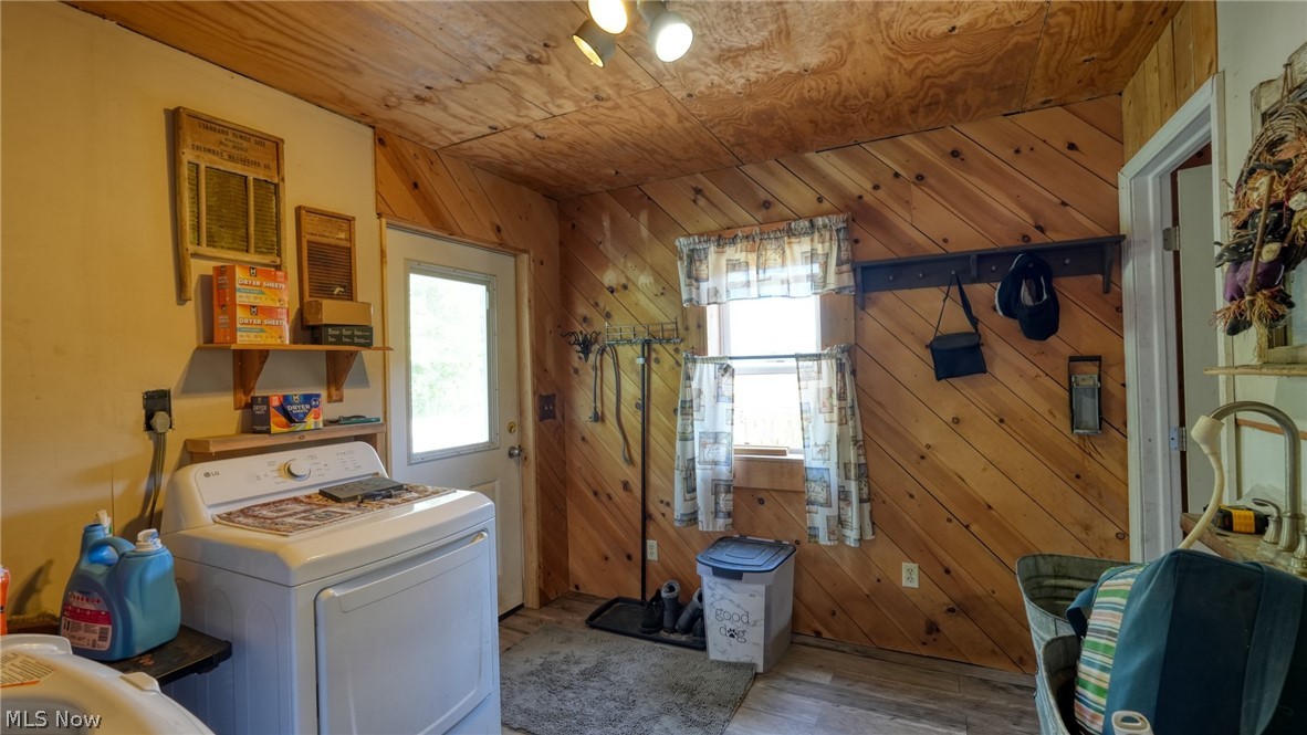70535 Hopewell Road Cambridge, OH 43725 - Photo 16 of 50